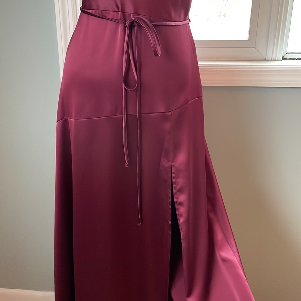KLD wine colored satin stretch cowl neck - high slit maxi dress NWT size M - Picture 5 of 12